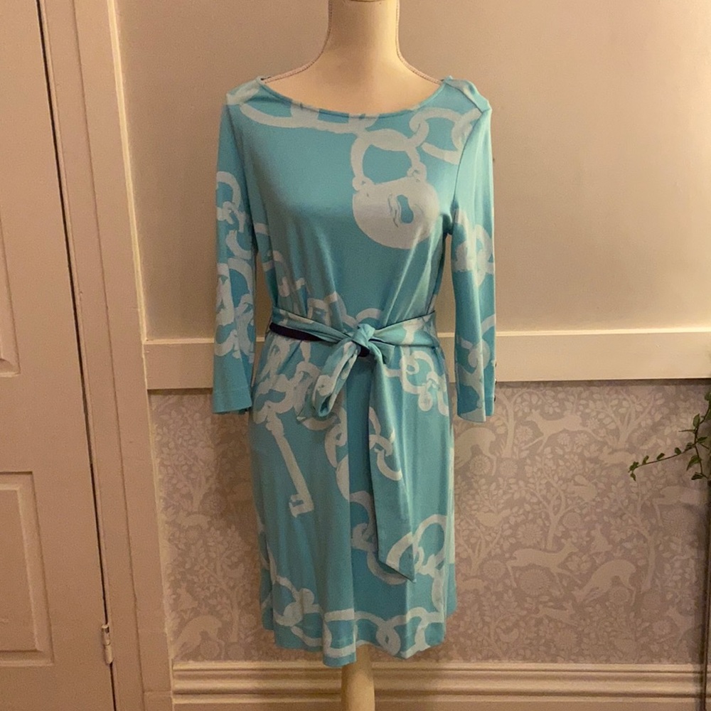 Lilly Pulitzer blue chain & locket design . Timeless!